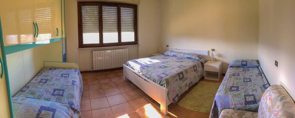 Appartamenti Tomassini Spello Habitación foto