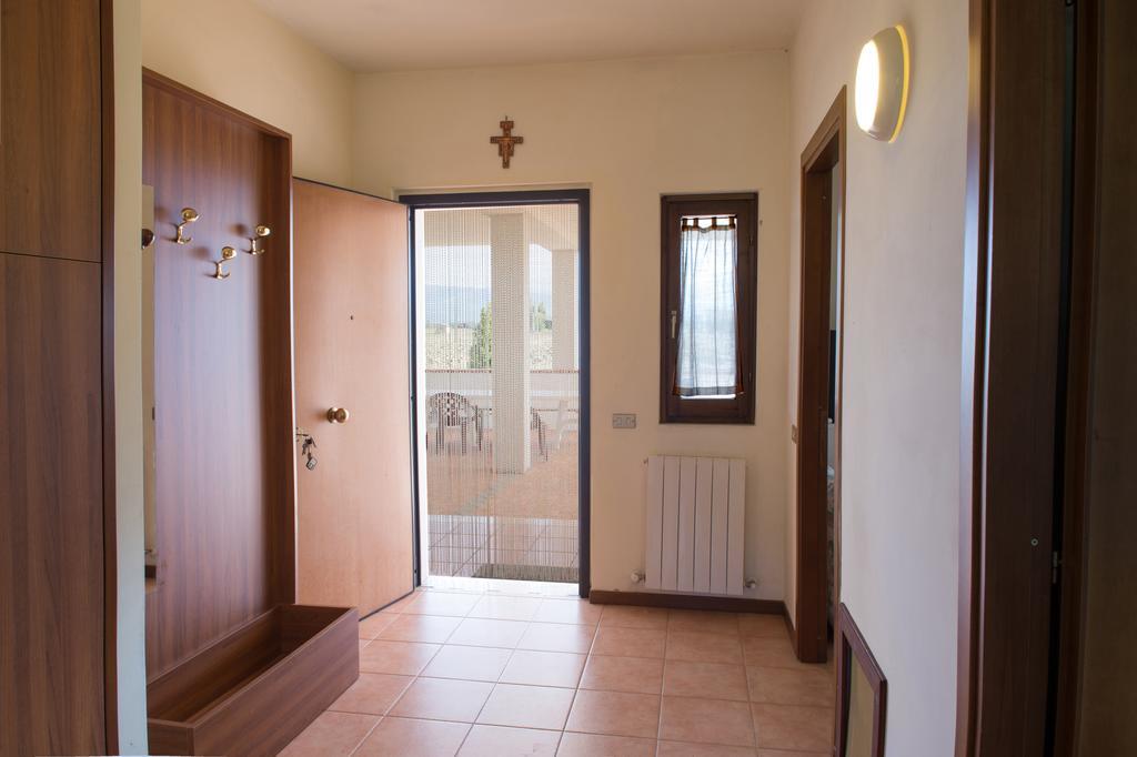 Appartamenti Tomassini Spello Habitación foto