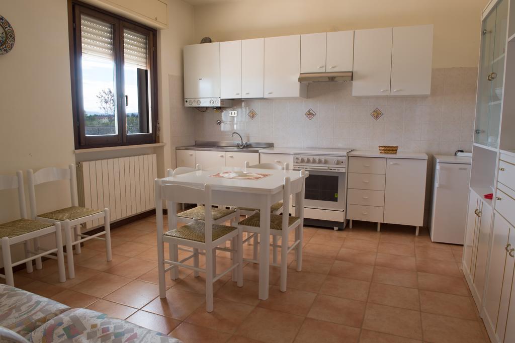 Appartamenti Tomassini Spello Habitación foto